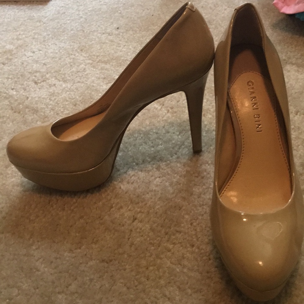 Gianni Bini nude pumps